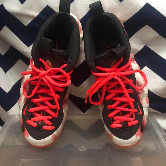 Nike Other - Nike foamposite